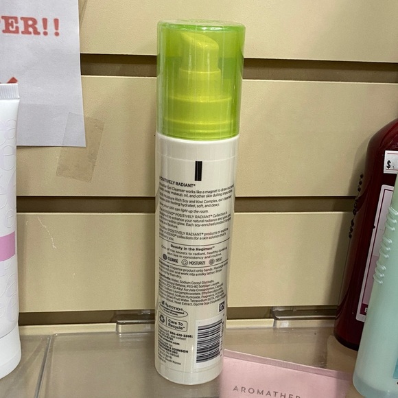 Aveeno Positively Radiant Micellar Gel Cleanser 150ml - Picture 2 of 2